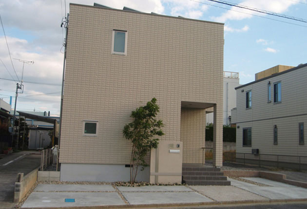 ��yura��@�{�H��3